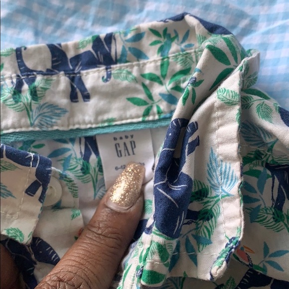 Baby Gap Elephant Print Button up Onesie - Picture 2 of 5
